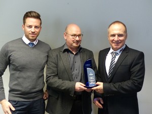 Am 09.03.18 durften die Geschftsfhrer der Schwenk-Logistik-Gruppe Kurt und Mark Schwenk den Pokal fr den 1. Platz der DSV-Organisation entgegennehmen.